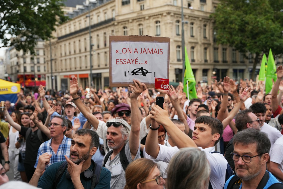 En France, ces binationaux «blessés» par le projet de l'extrême droite de leur interdire certains métiers