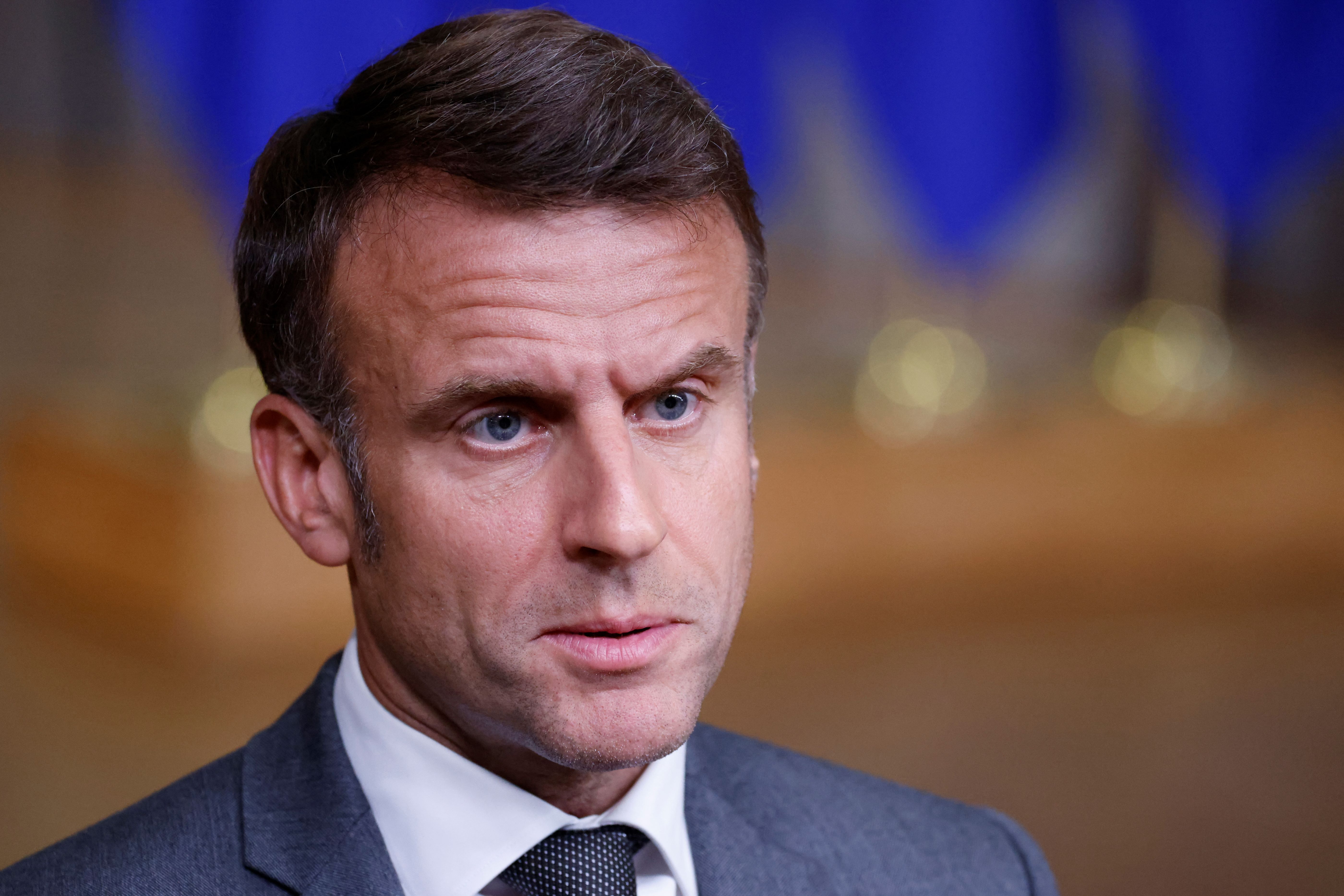 Législatives: Macron réunira le gouvernement lundi midi