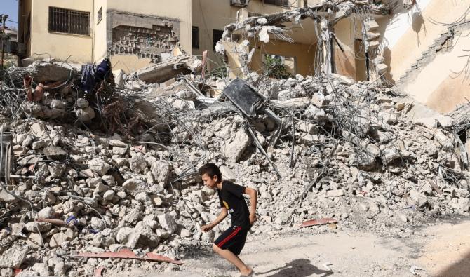 Dix enfants perdent "une ou deux jambes" en moyenne chaque jour dans la bande de Gaza (chef de l'Unrwa)