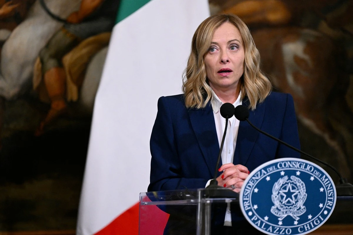 Meloni dénonce l'«oligarchie» qui attribue les postes clés de l'UE