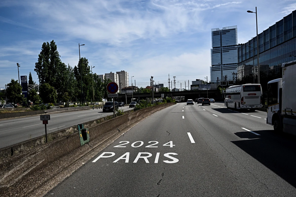 JO-2024 : aux portes de Paris, une petite ville française passe à l'heure américaine