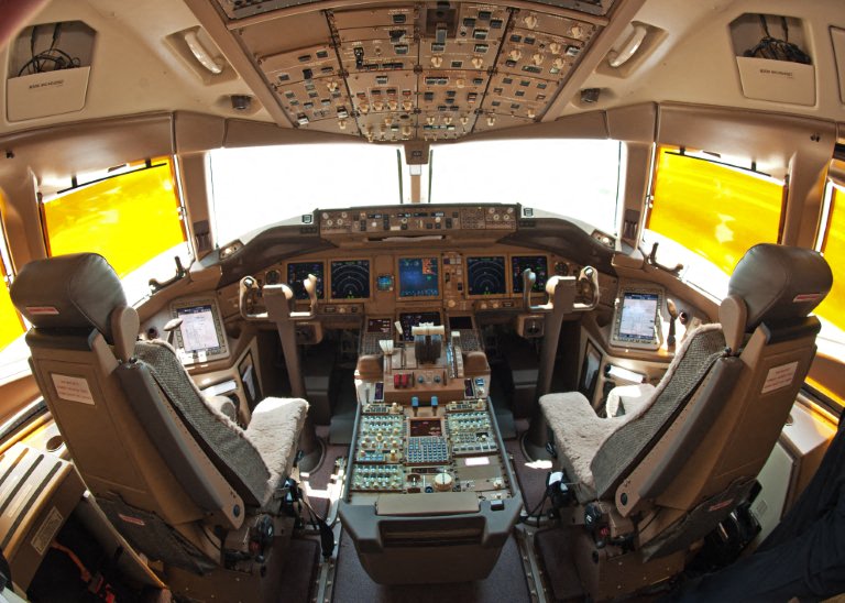 Emirates commande quatre avions cargo 777F à Boeing