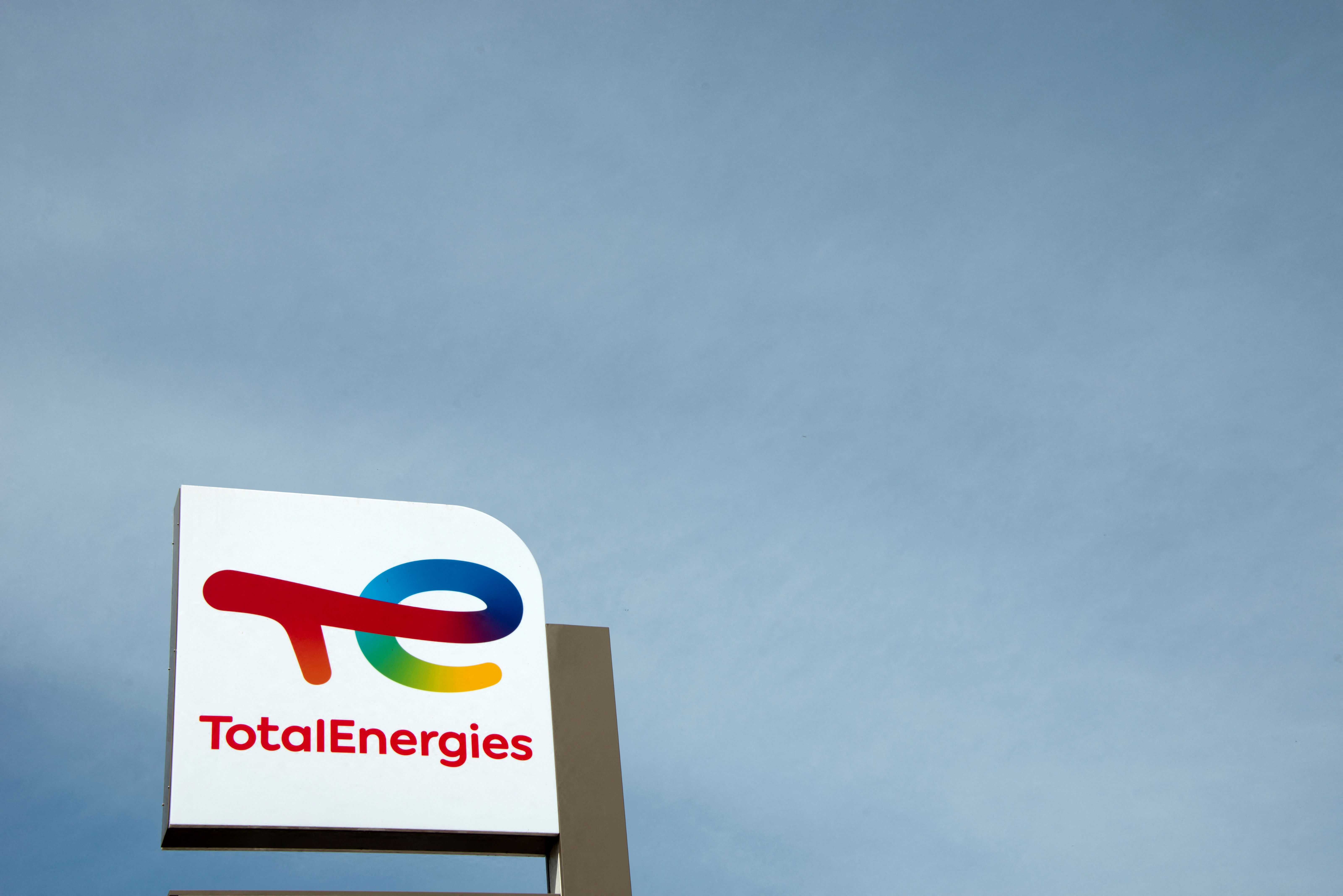 TotalEnergies finit le trimestre en recul, pénalisé par le gaz et le raffinage