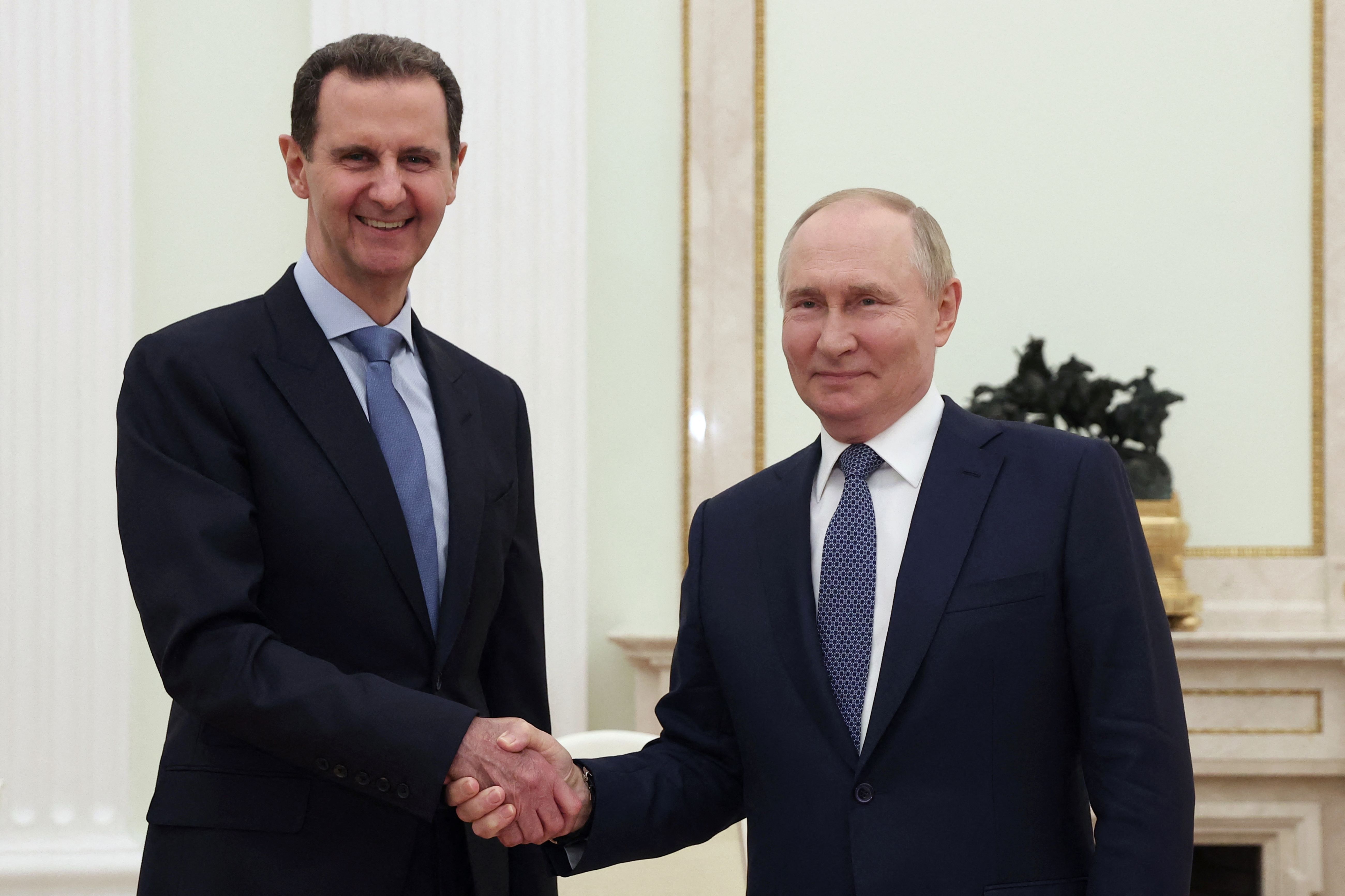 Poutine reçoit le président syrien Assad à Moscou, avec Erdogan en toile de fond