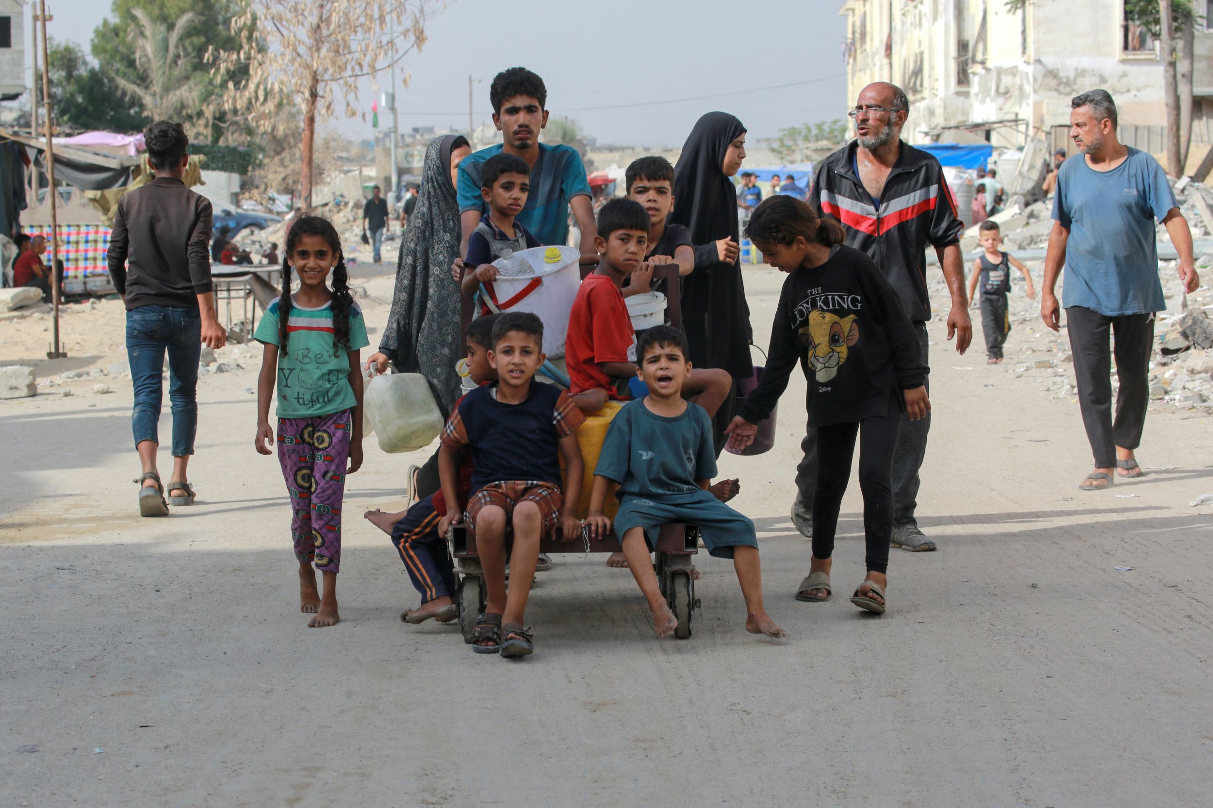 La guerre à Gaza entre dans son 10e mois, relance des efforts en vue d'une trêve