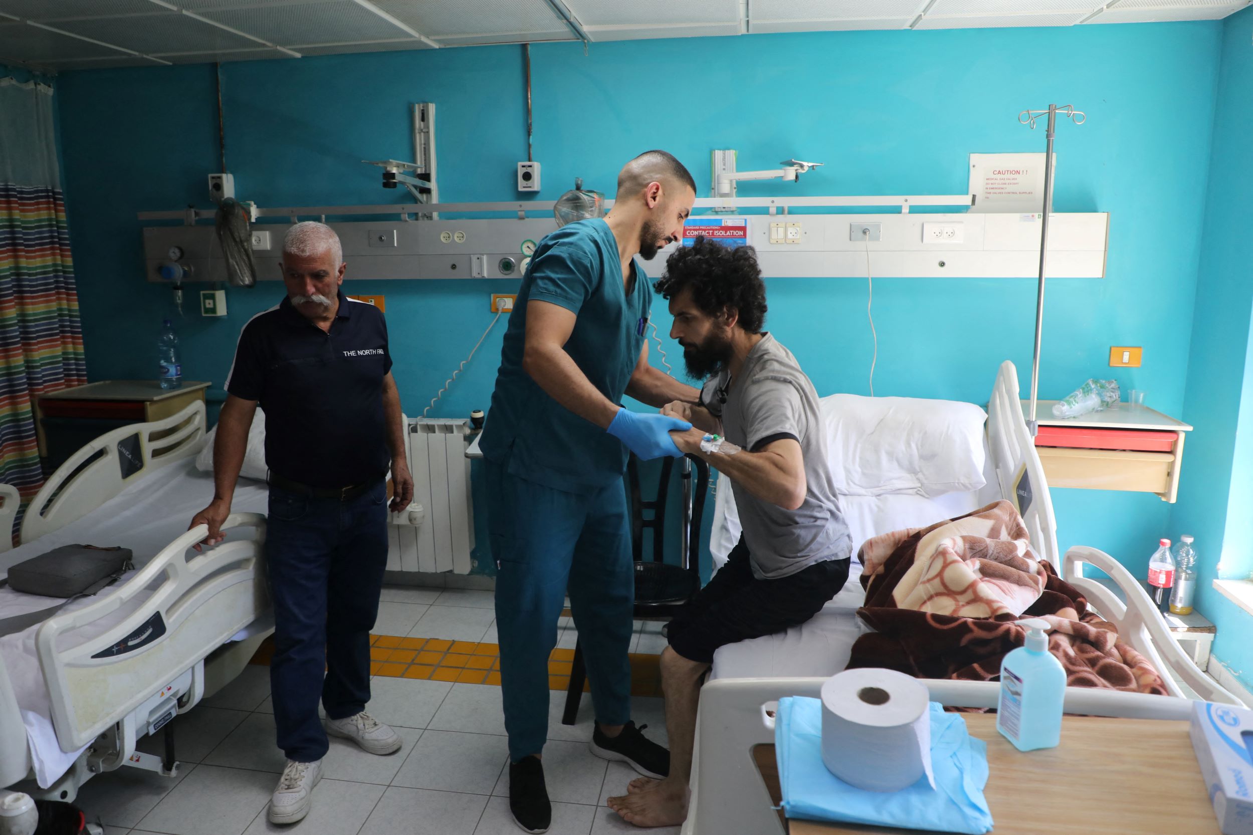 Un Palestinien libéré par Israël dit être "revenu d'entre les morts"