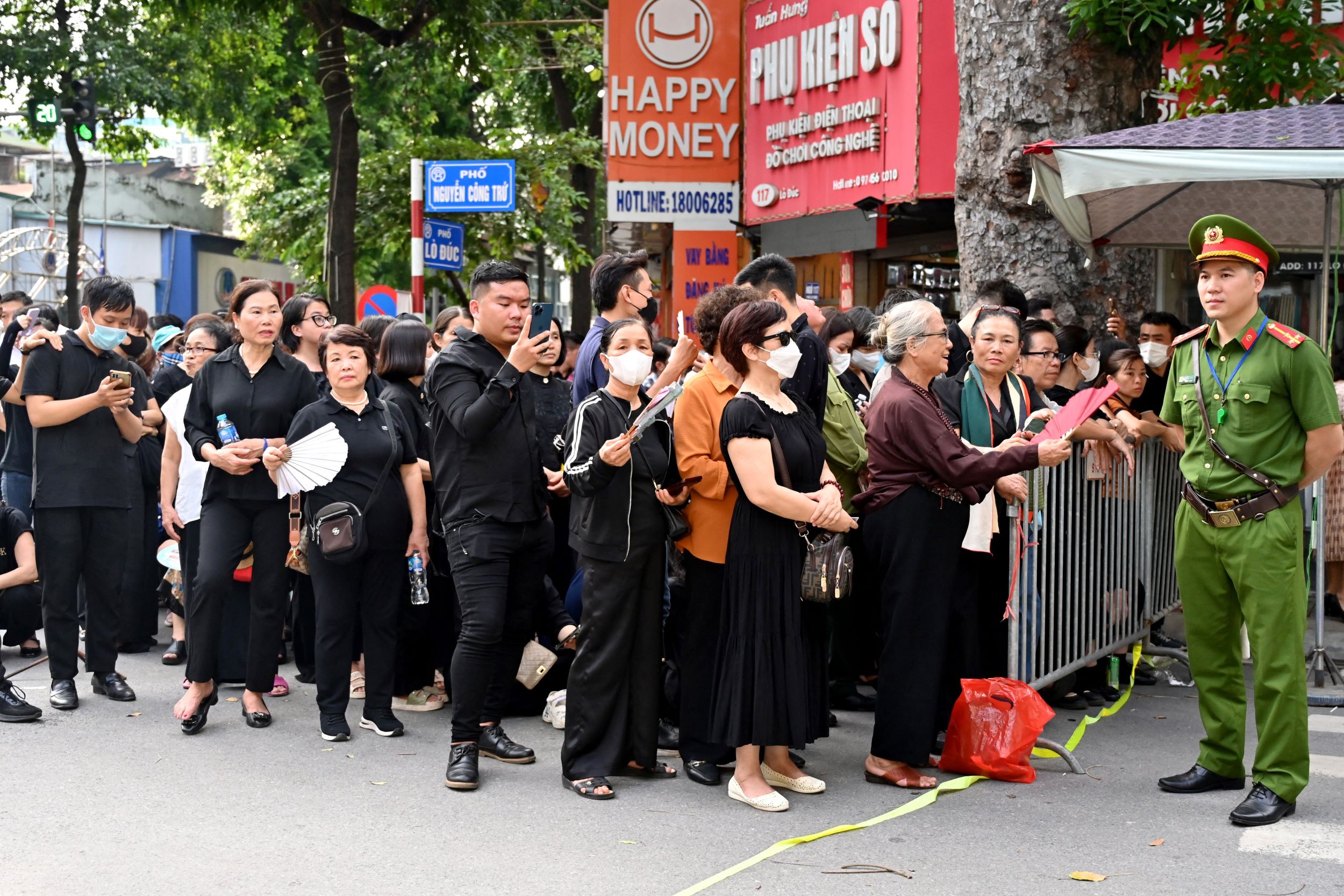 Le Vietnam en deuil rend hommage à son dirigeant Nguyen Phu Trong