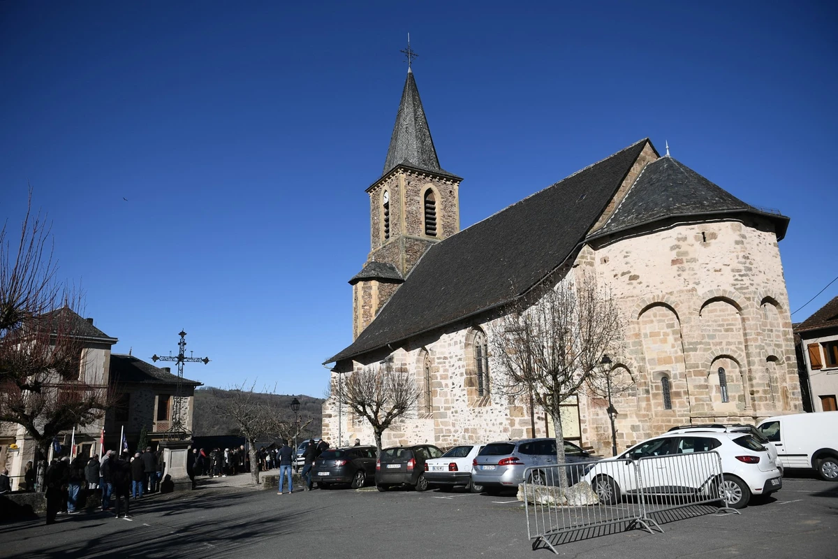 Cantal: un mort et quatre blessés graves dans l'effondrement d'une terrasse