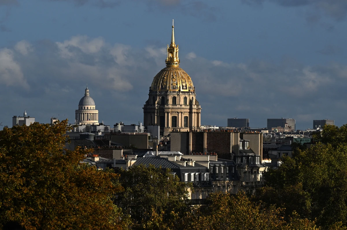 Des coupoles, on en voit en Orient comme en Occident et Paris n’en manque pas