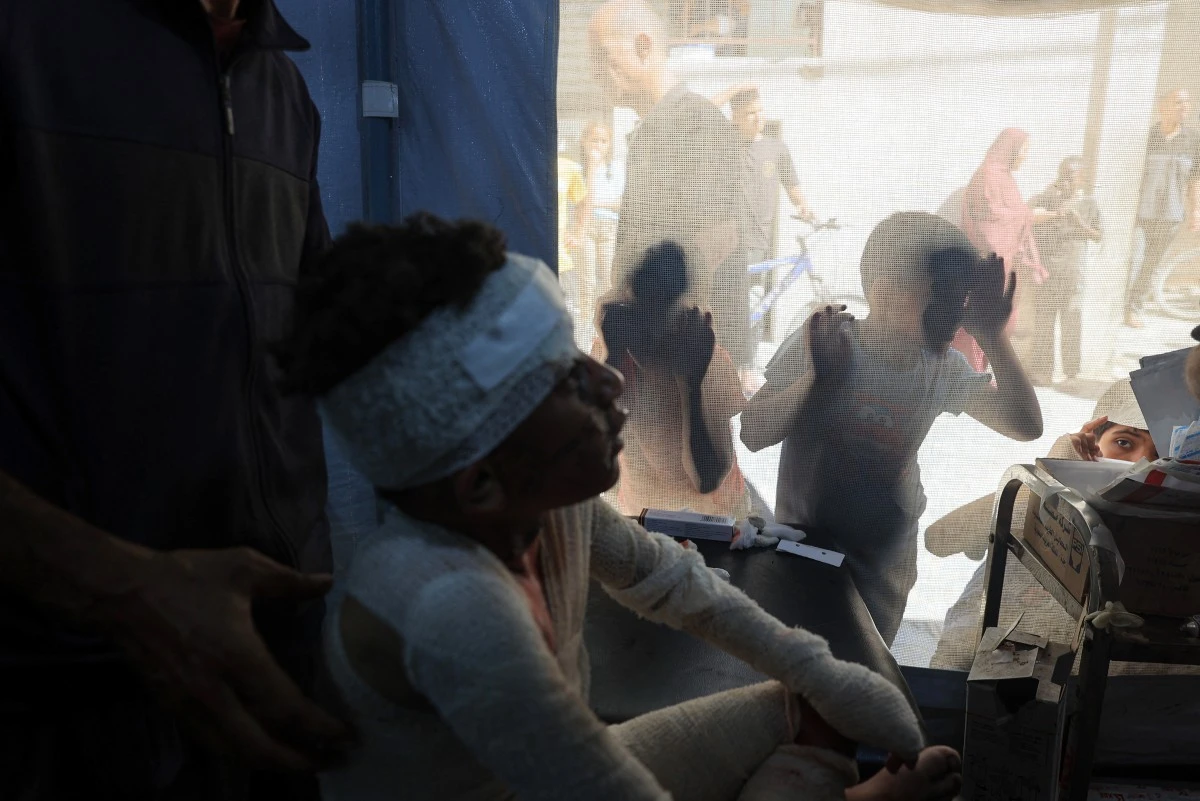 Frappes aériennes et tirs d'artillerie sur la bande de Gaza