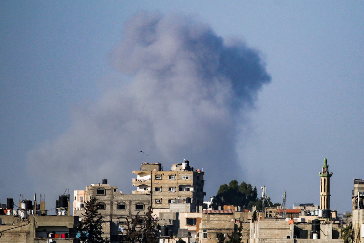 La Défense civile de Gaza annonce 10 morts dans une frappe israélienne sur un complexe scolaire