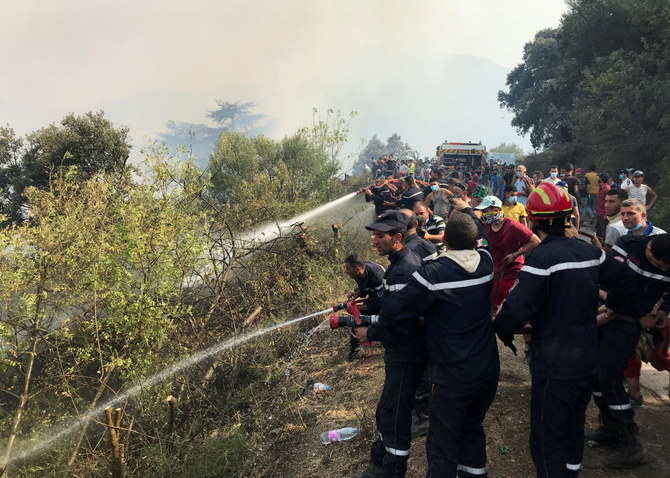 Algérie: incendies en Kabylie, des habitants évacués