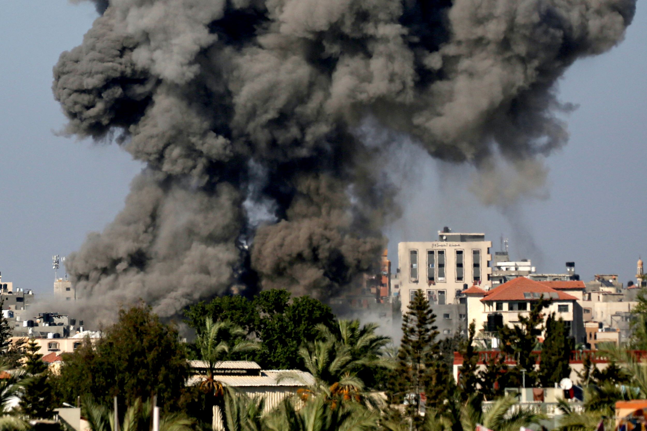 Des centaines de Palestiniens fuient dans le sud de Gaza avant une nouvelle campagne israélienne