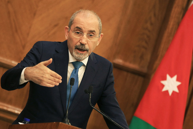 Sur fond de tensions régionales, le ministre jordanien des Affaires étrangères se rend en Iran