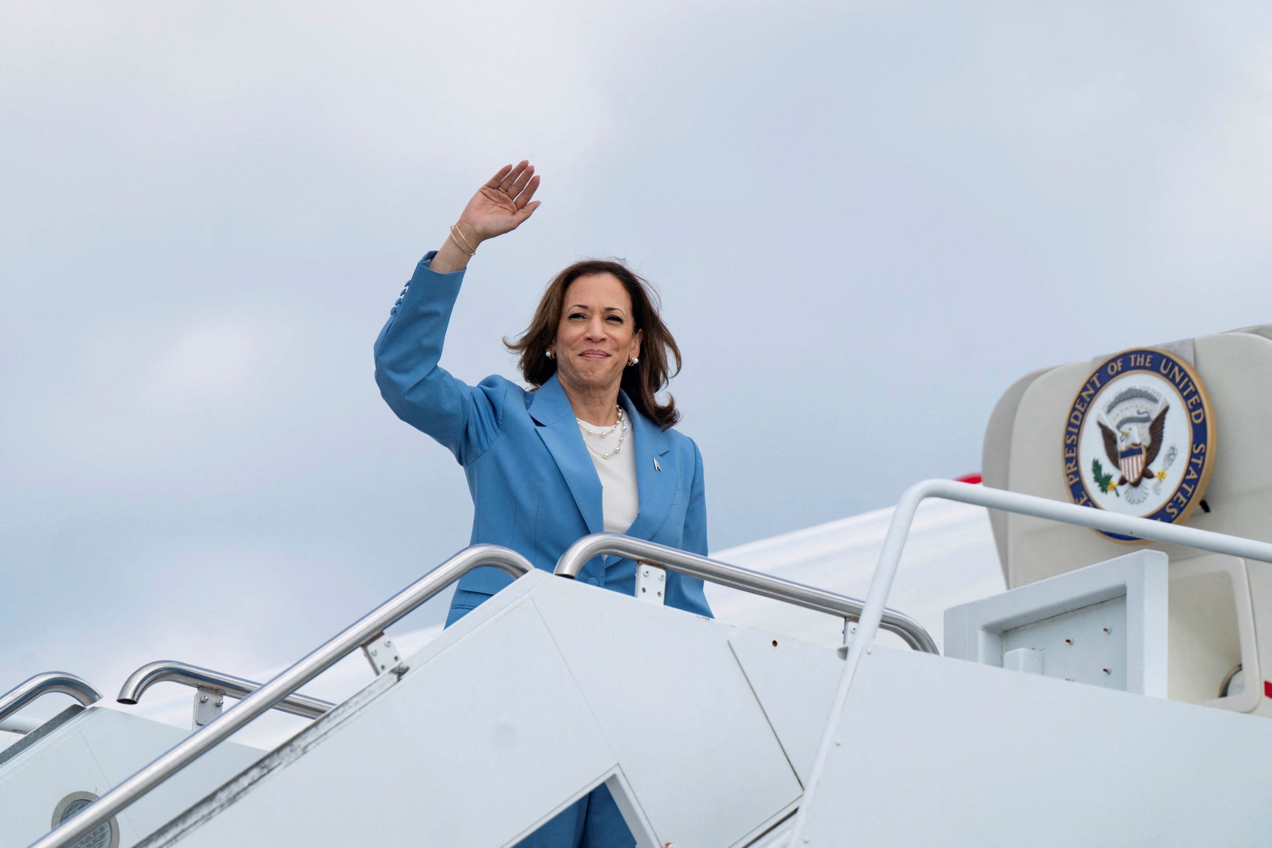 Harris en campagne à la veille d'une convention sous haute sécurité