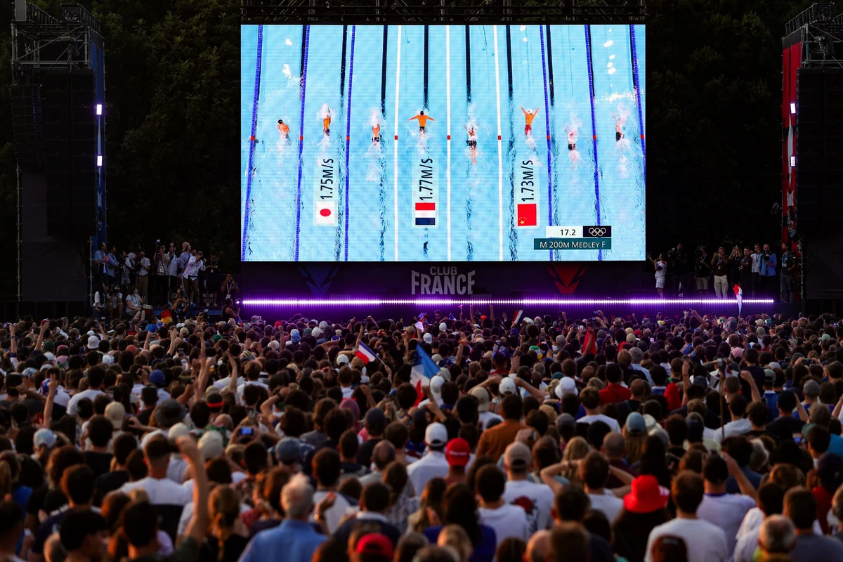 A Paris, les fan zones prolongent "l'état de grâce" de la quinzaine olympique