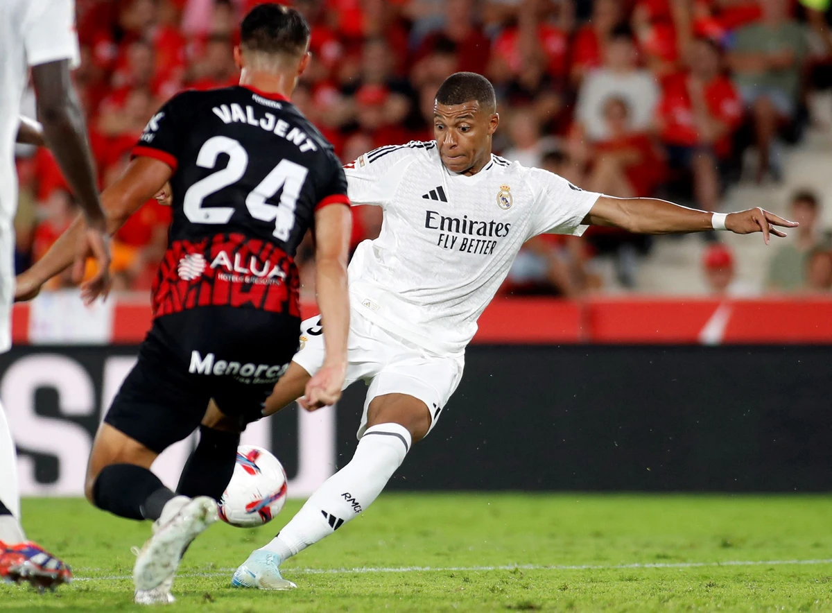 Tour d'Europe des stades: Mbappé, une première à Santiago-Bernabeu