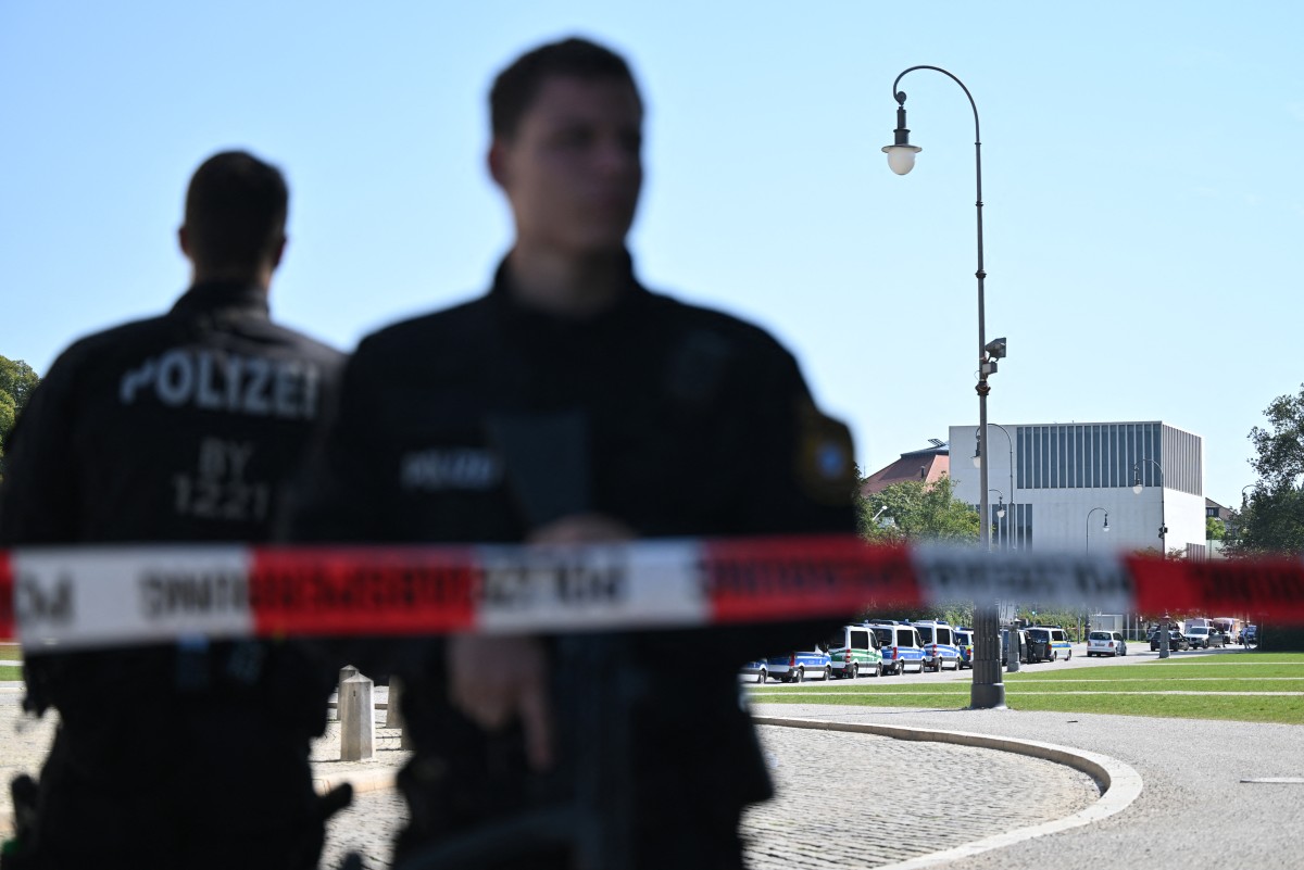 Tireur abattu à Munich: pas de signe avant-coureur, selon les autorités autrichiennes