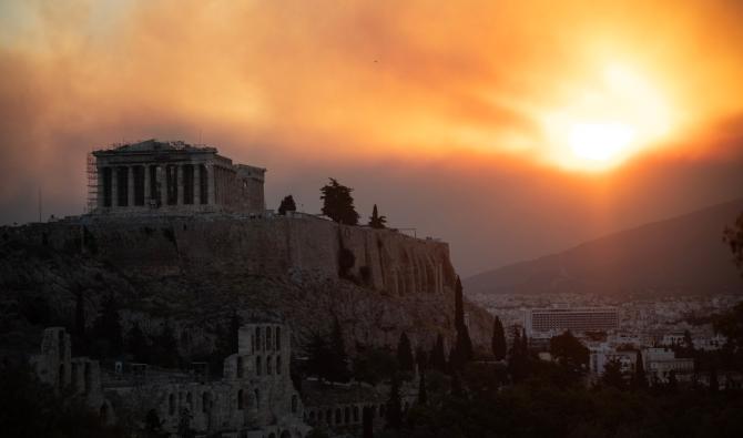 Grèce: un Palestinien sur un balcon athénien menace de faire exploser une bonbonne de gaz