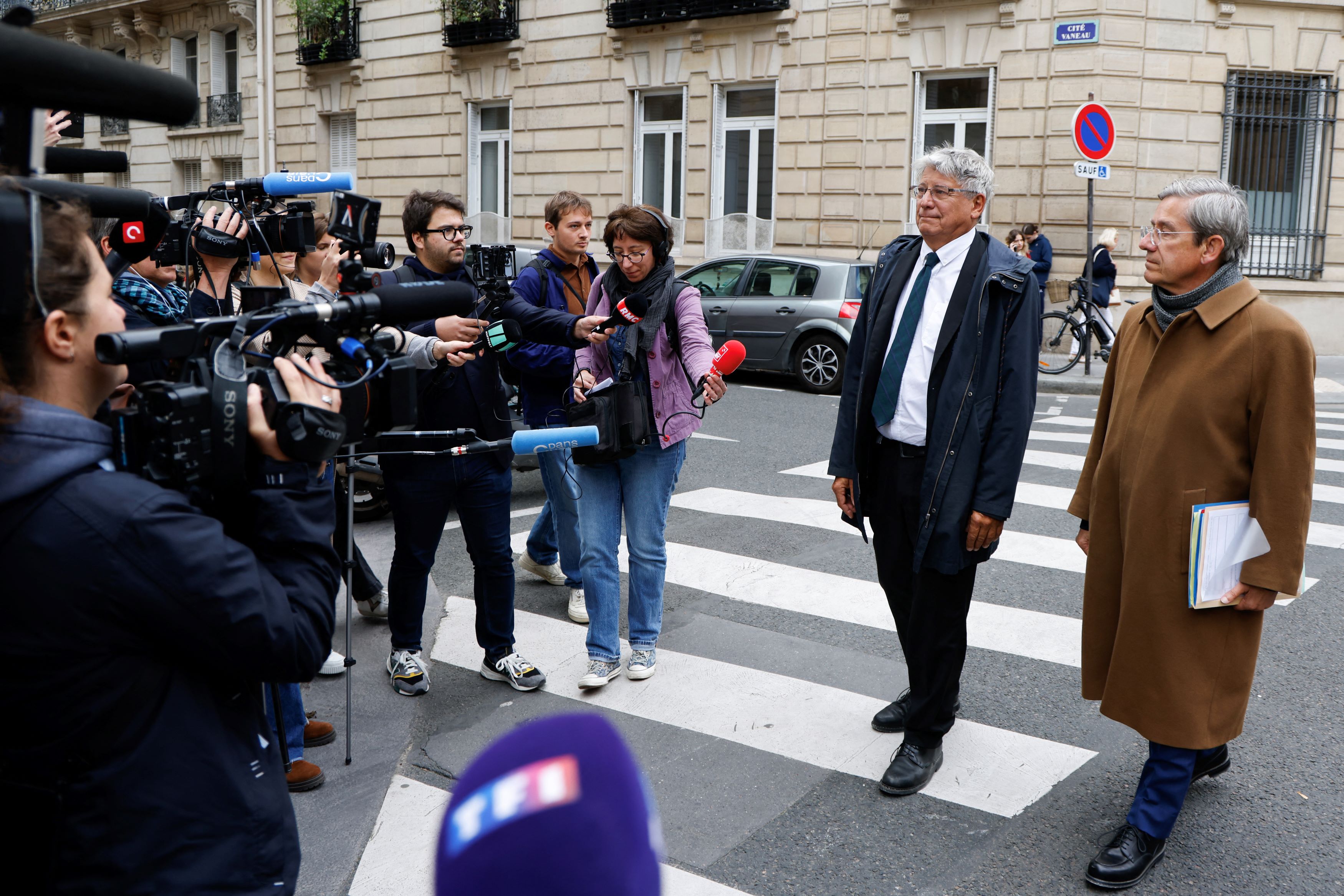 Le projet de budget de la France pour 2025 tourne à l'épreuve de force