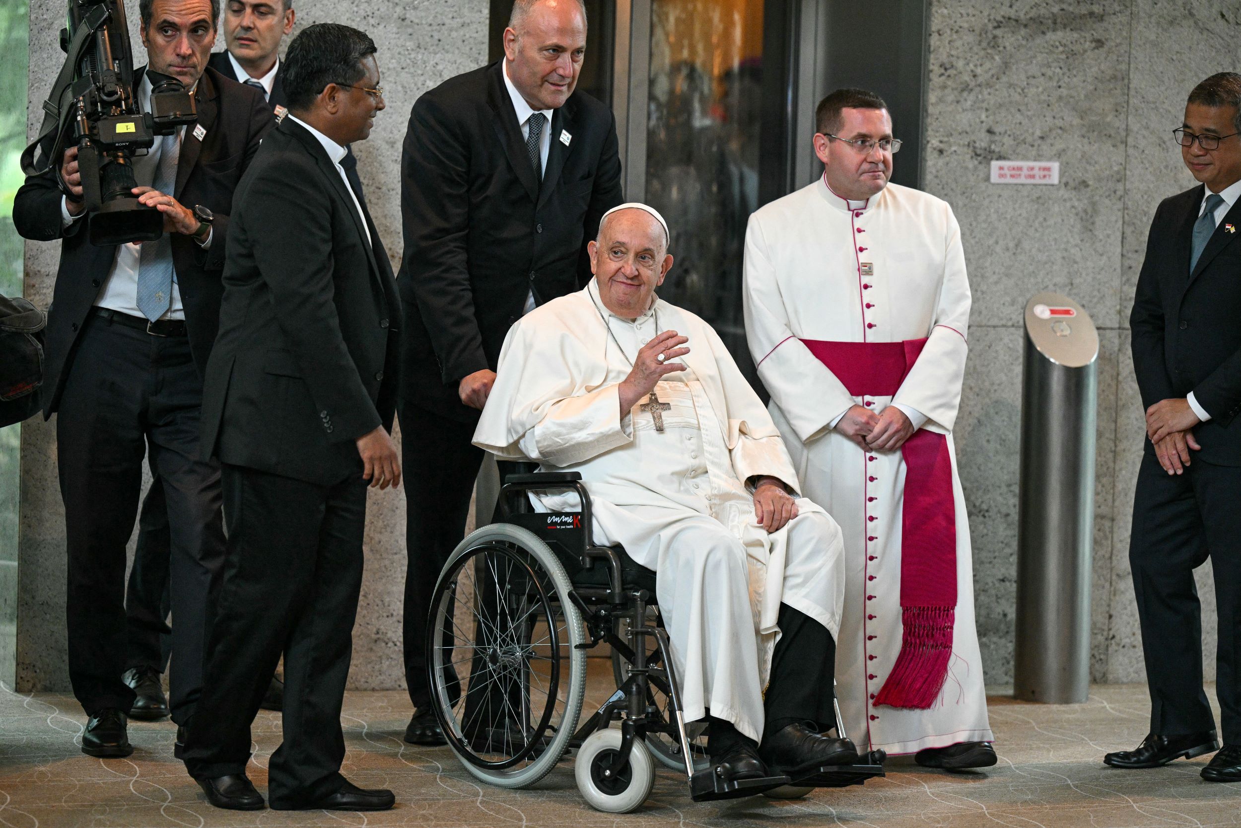 Le pape est arrivé à Singapour, dernière étape de sa tournée en Asie-Pacifique