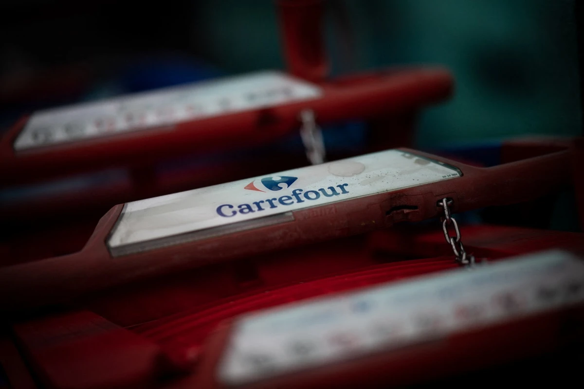 En France, les magasins Cora vont passer sous enseigne Carrefour à partir du 1er octobre