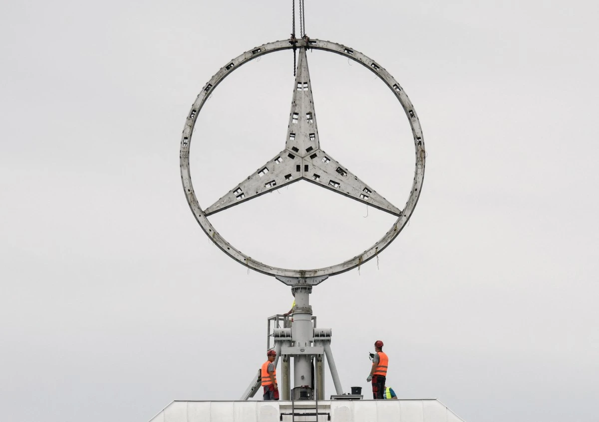 Mercedes-Benz chute en Bourse après une nouvelle révision des objectifs annuels