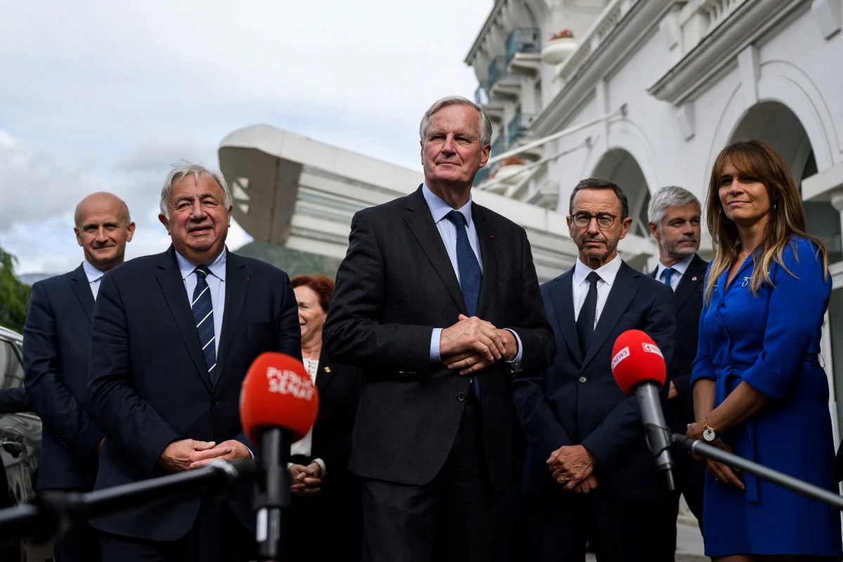 Nomination de Michel Barnier à Matignon: la gauche française face à la stratégie d’Emmanuel Macron
