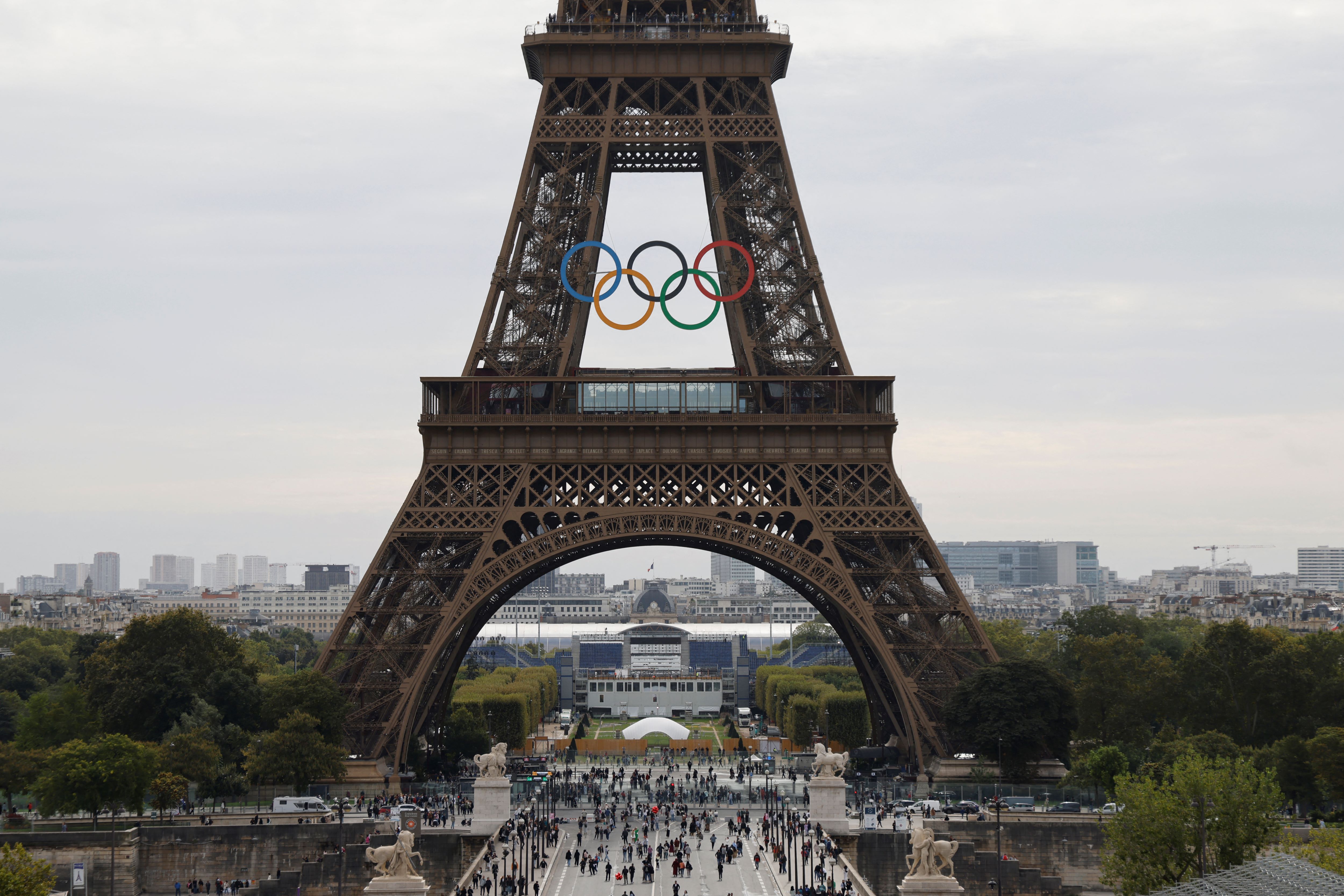Attentat près de la tour Eiffel en décembre: un Franco-Iranien déchu de sa nationalité française