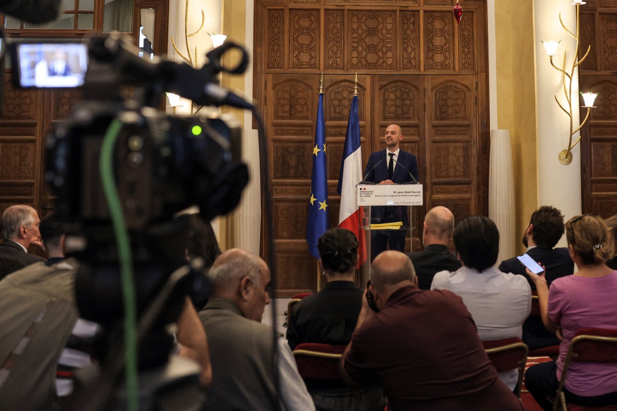 Le chef de la diplomatie française « exhorte » Israël à ne pas lancer d'incursion terrestre au Liban