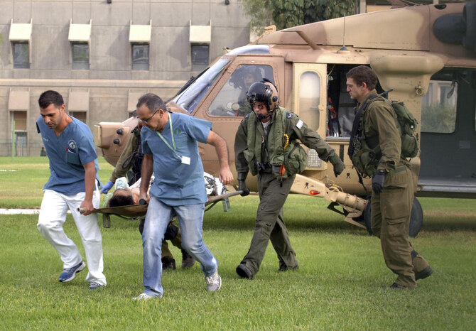 une policière tuée et dix personnes blessées dans une attaque armée à Beersheba au nord d’Israël