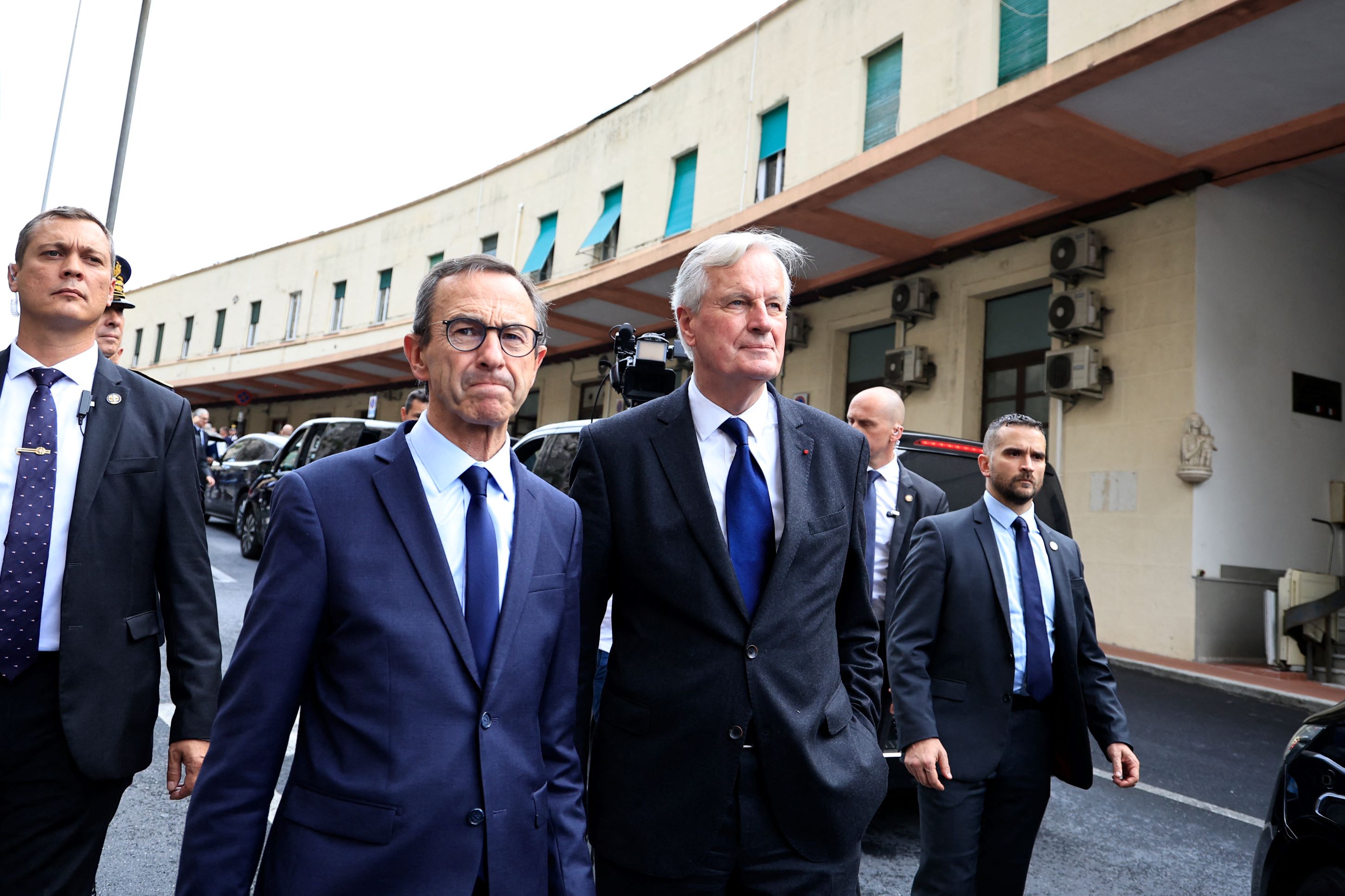 Fête de la Toussaint: Retailleau appelle à "une extrême vigilance" autour des lieux de culte