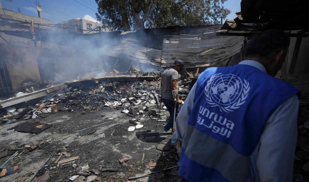 Tollé après l'interdiction par Israël de l'Unrwa, bombardements meurtriers à Gaza