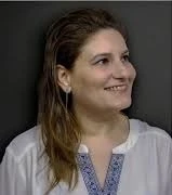 Amira Ghenim, lauréate du Prix de la littérature arabe 2024 de l’Institut du Monde Arabe