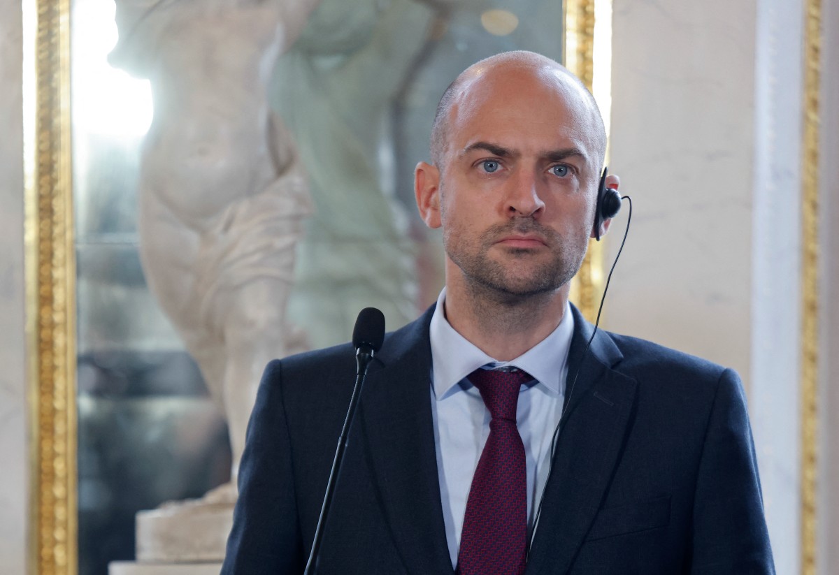 Entretien téléphonique de Jean-Noël Barrot avec son homologue iranien