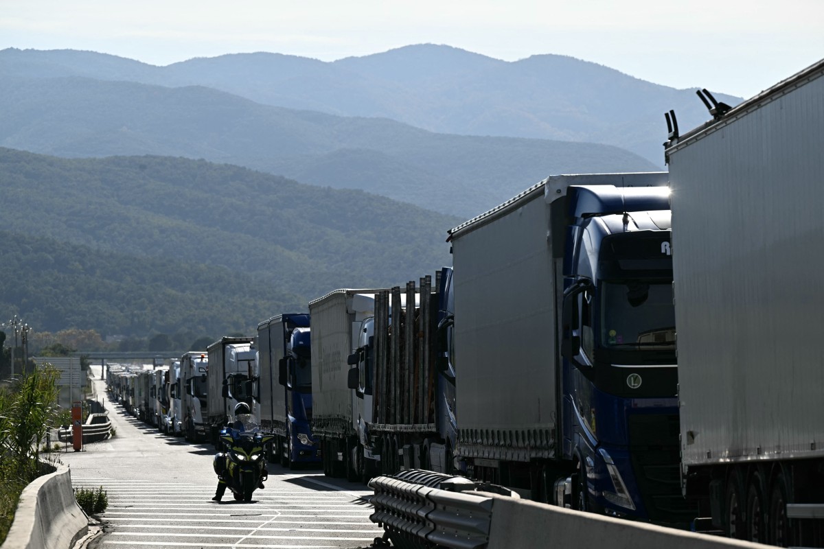 Camions espagnols bloqués sur l'A9, la Coordination rurale durcit le ton