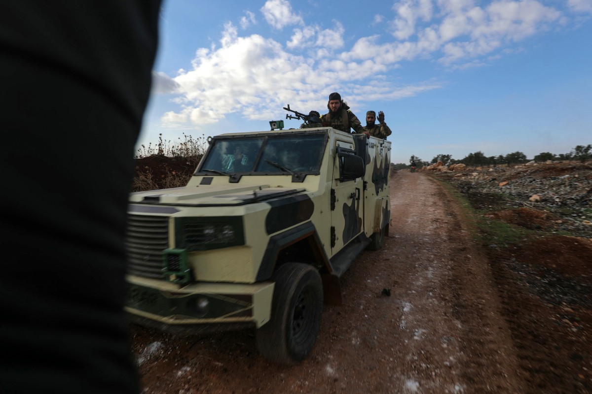 Syrie: plus de 140 morts dans des combats entre armée et jihadistes près d'Alep, selon une ONG