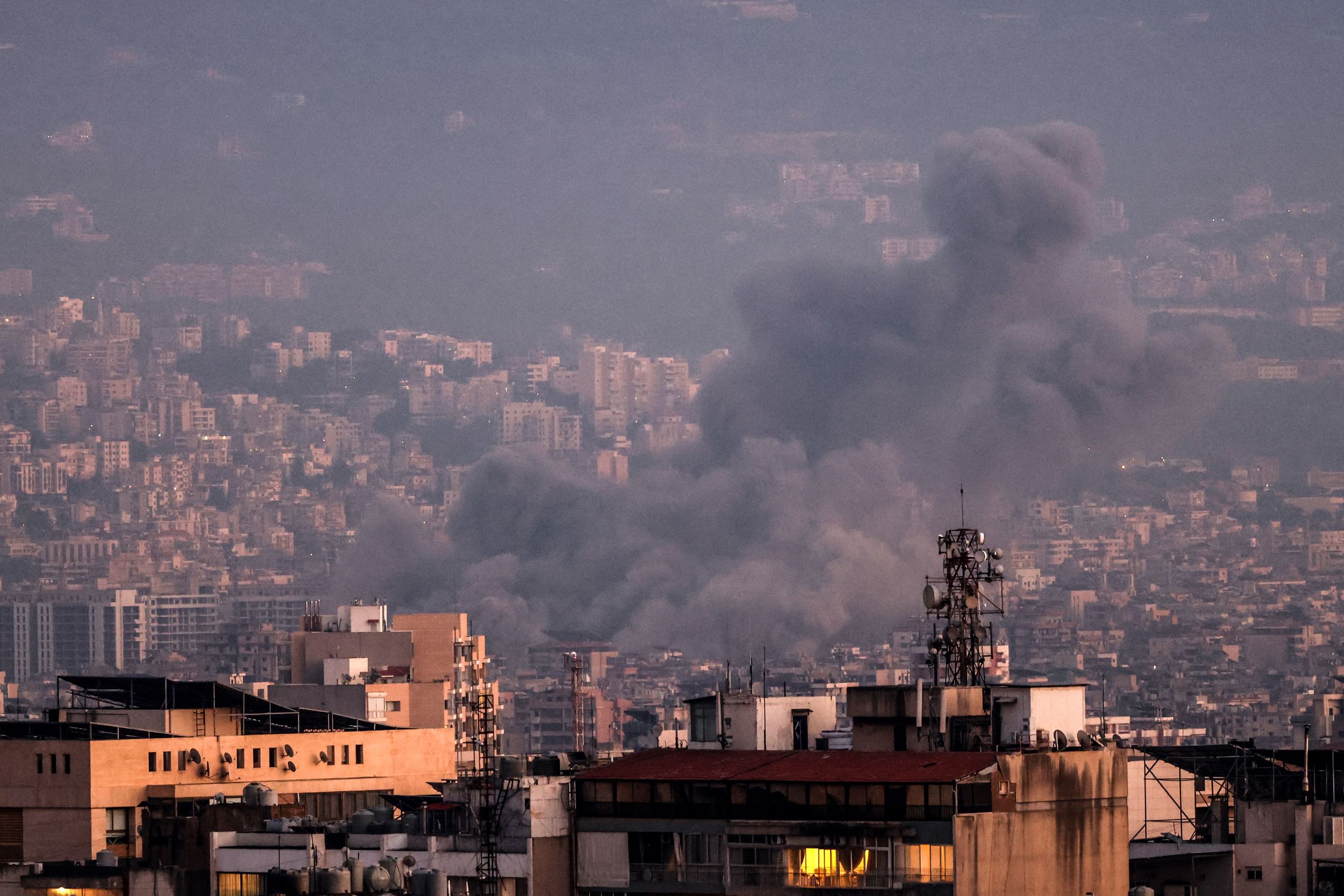 Frappes sur la banlieue sud de Beyrouth après l'ordre d'évacuation de l'armée israélienne