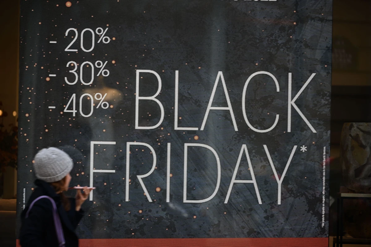 Le Black Friday, moment privilégié pour les cadeaux de Noël, réjouit les e-commerçants et désespère les indépendants