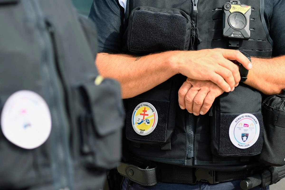 Essonne: un jeune homme poignardé à mort, cinq personnes interpellées