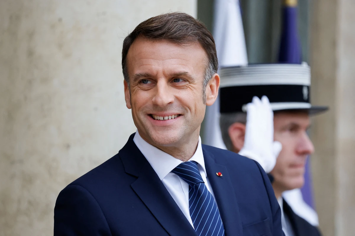 Macron en Argentine pour "raccrocher" Milei au "consensus international"