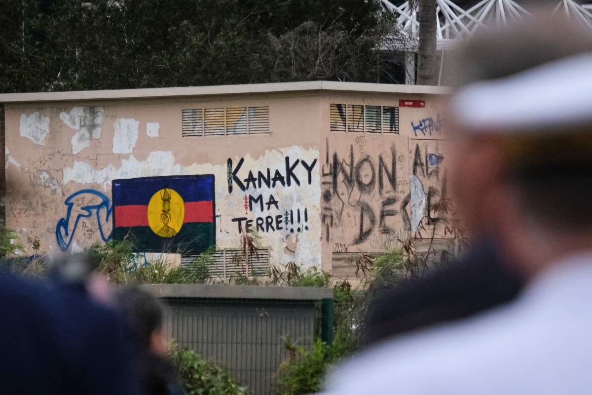 France: le bilan des émeutes en Nouvelle-Calédonie grimpe à 14 morts