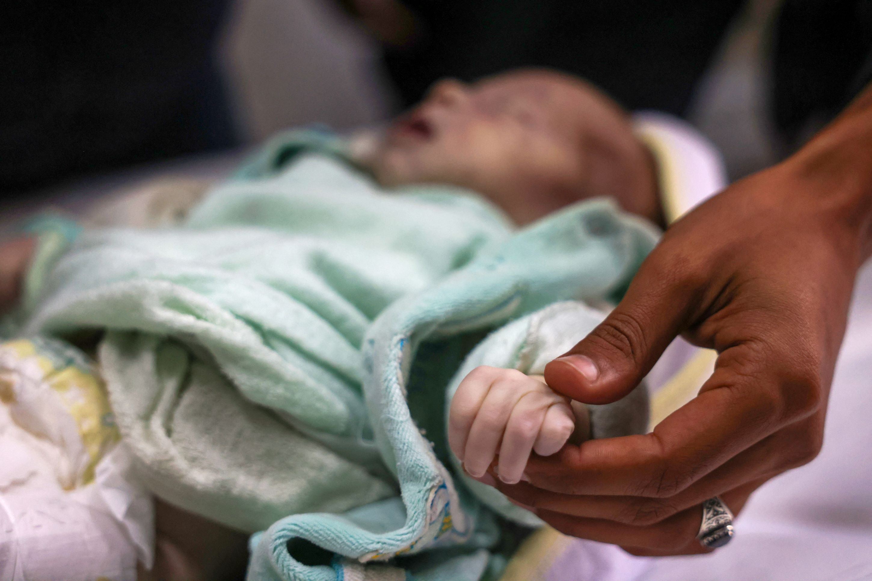 Trois nourrissons récemment décédés des causes liées au froid ont été recensés à Gaza selon un responsable pédiatrique