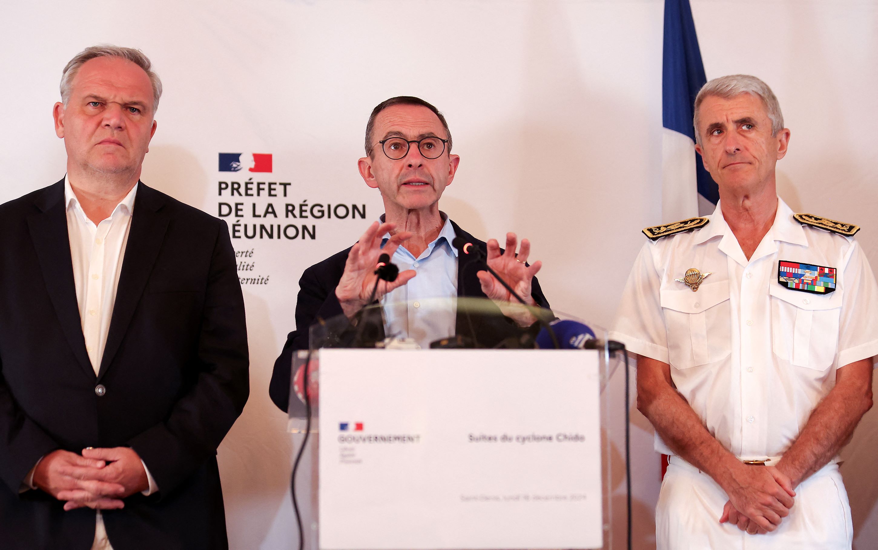 Mayotte : Retailleau insiste sur la nécessité de légiférer en matière d'immigration