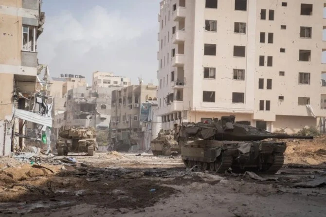Les tribunaux: une solution réaliste pour limiter l'approvisionnement en armes d'Israël