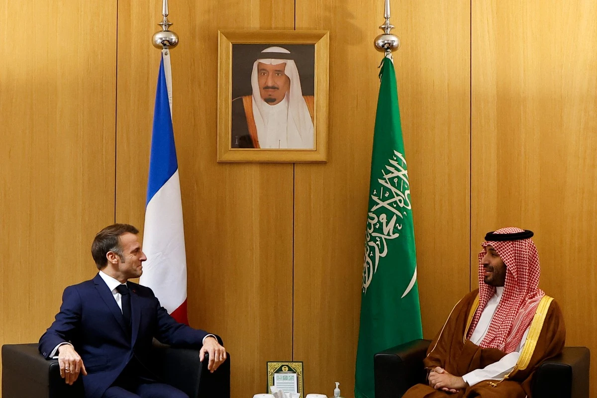 Visite d’Etat de Macron en Arabie: un tournant dans les relations bilatérales