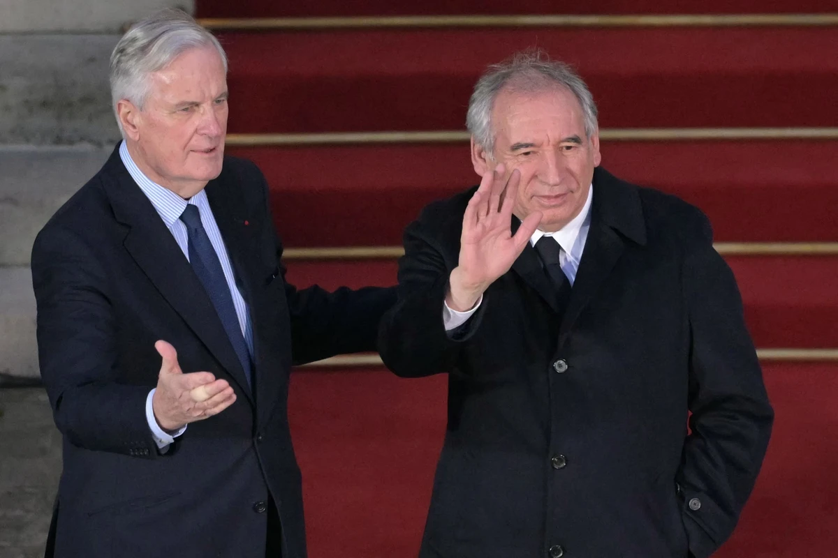 Moody's dégrade la note souveraine de la France, cadeau d'arrivée amer pour François Bayrou