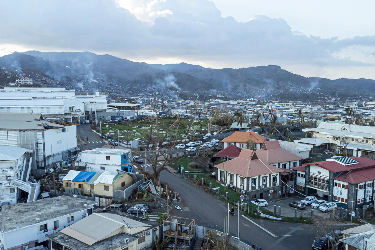 Une semaine après le cyclone Chido, les habitants de Mayotte attendent encore de l'aide
