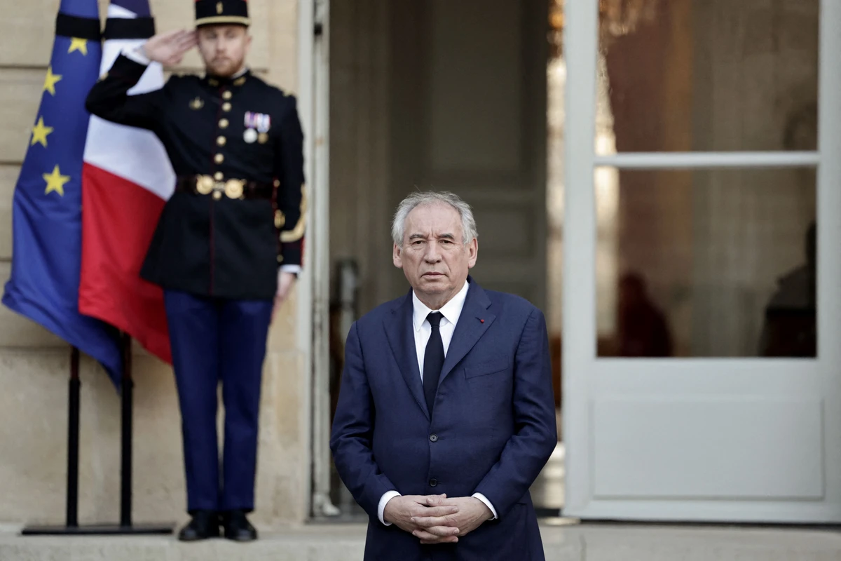 Les ministres du gouvernement Bayrou prennent leurs fonctions