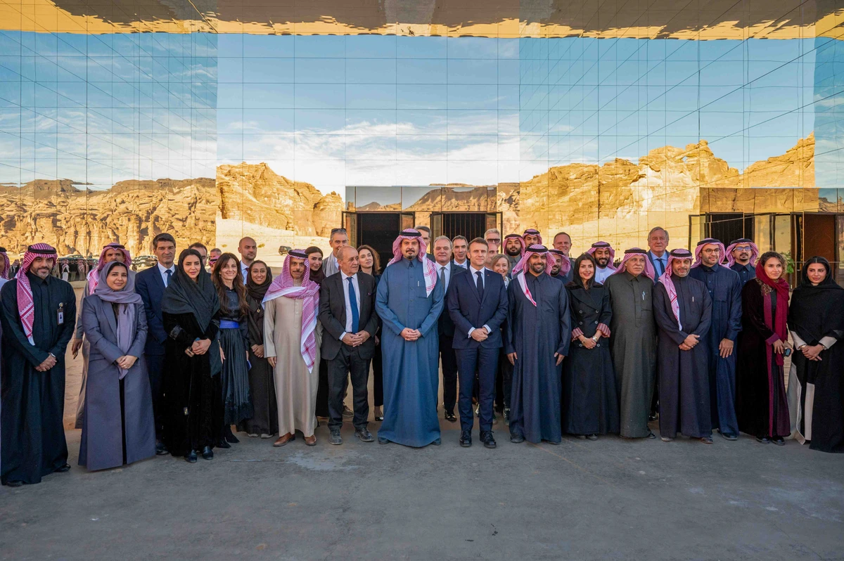 La visite d'État d'Emmanuel Macron à AlUla renforce les liens entre la France et la Commission Royale pour AlUla